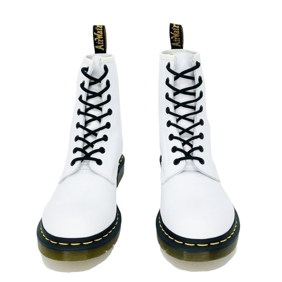 NEW Dr. Martens Softy T Leather Lace-Up Boot White Womens Size 11 1460/25057 New - Picture 2 of 9
